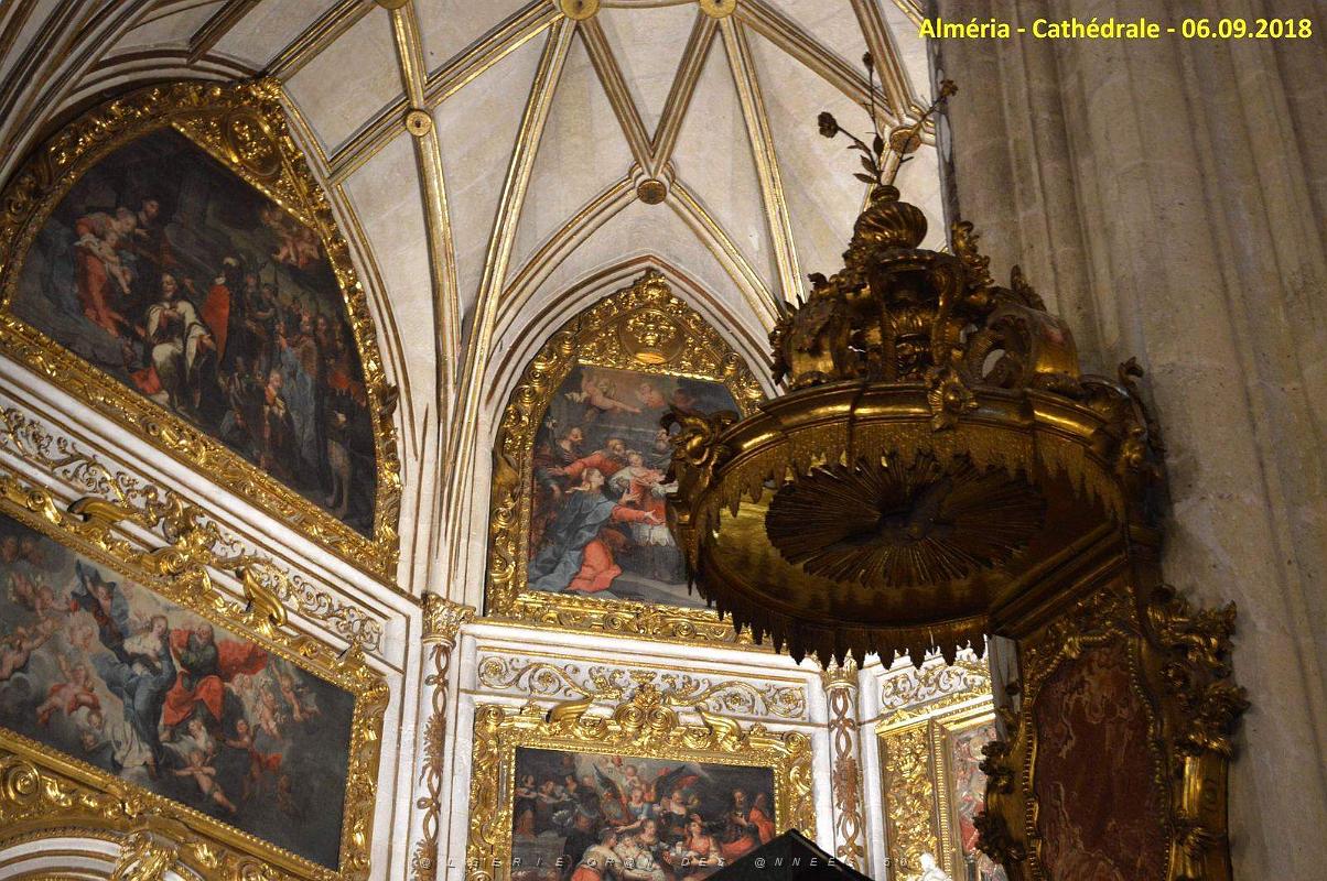 28 LA CATHEDRALE ET LE FORTERESSE DE L INCARNATION (71).JPG